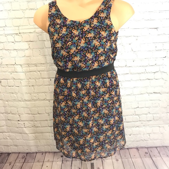 Xhilaration Dresses & Skirts - 🔴 3/$20 🔴 Xhilaration Floral Dress